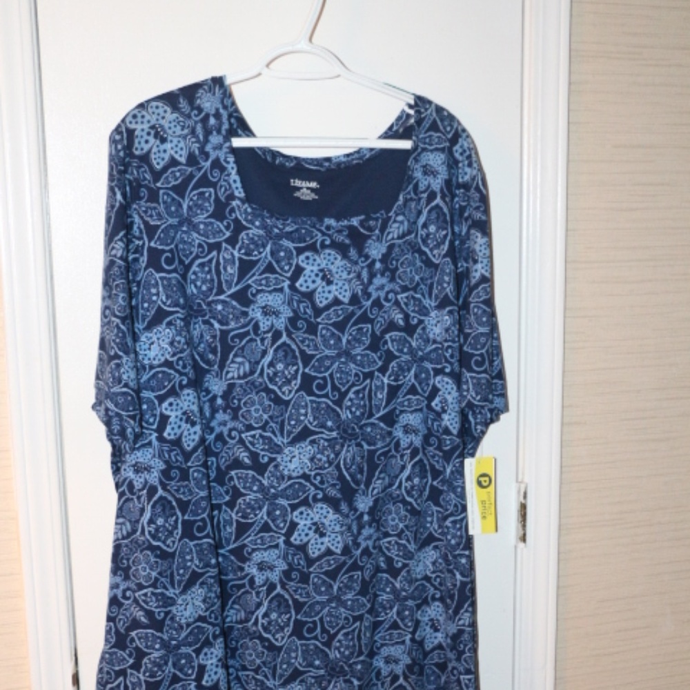 2X    **NEW W TAGS** CATHERINES SHORT SLEEVE